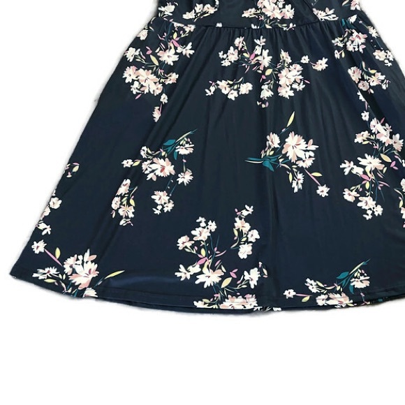 Styleworld V-Neck Navy Blue and Floral Spaghetti Strap Swing Dress - Size XXL - Picture 9 of 12